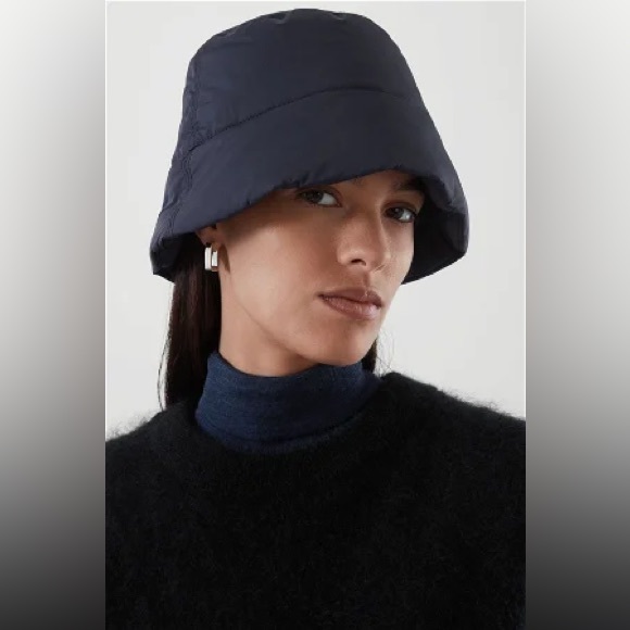 COS padded bucket hat - Picture 2 of 3